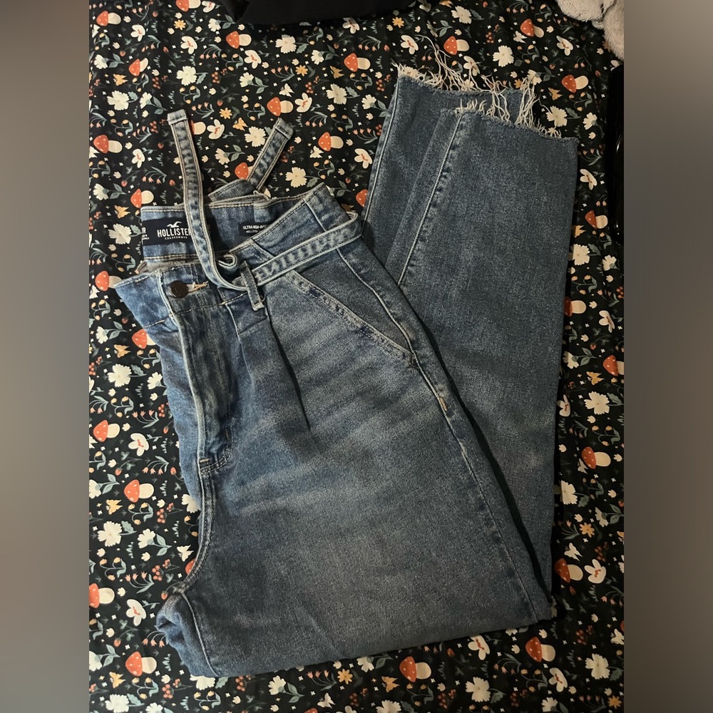Hollister jeans